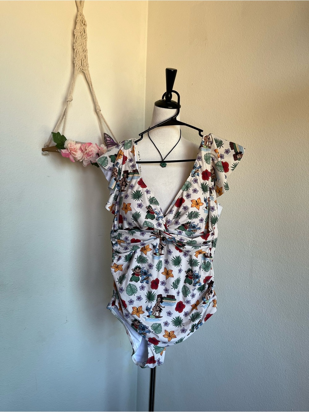 Disney Lilo & Sticth print women’s One-Piece Swimsuit size 2XL